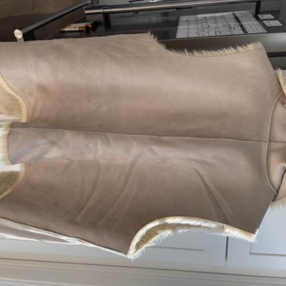 LOFT Plus Faux Elk Fur and Faux Suede Vest - Picture 3 of 3